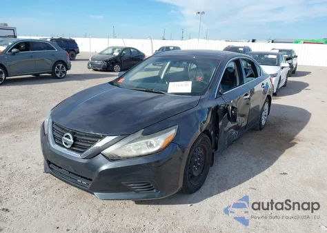 2018 Nissan Altima 2.5/S/Sv/Sl/Sr z USA, uszkodzony, nr VIN 1N4AL3AP8JC142384